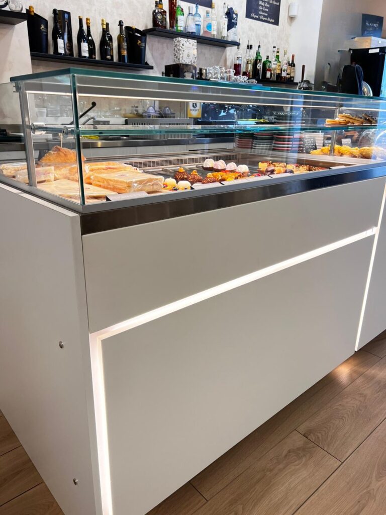 bancone da pasticceria